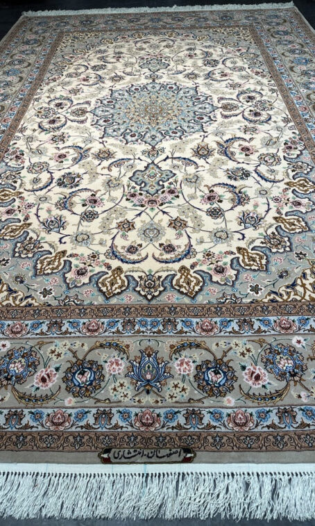 Isfahan 207×307 cm